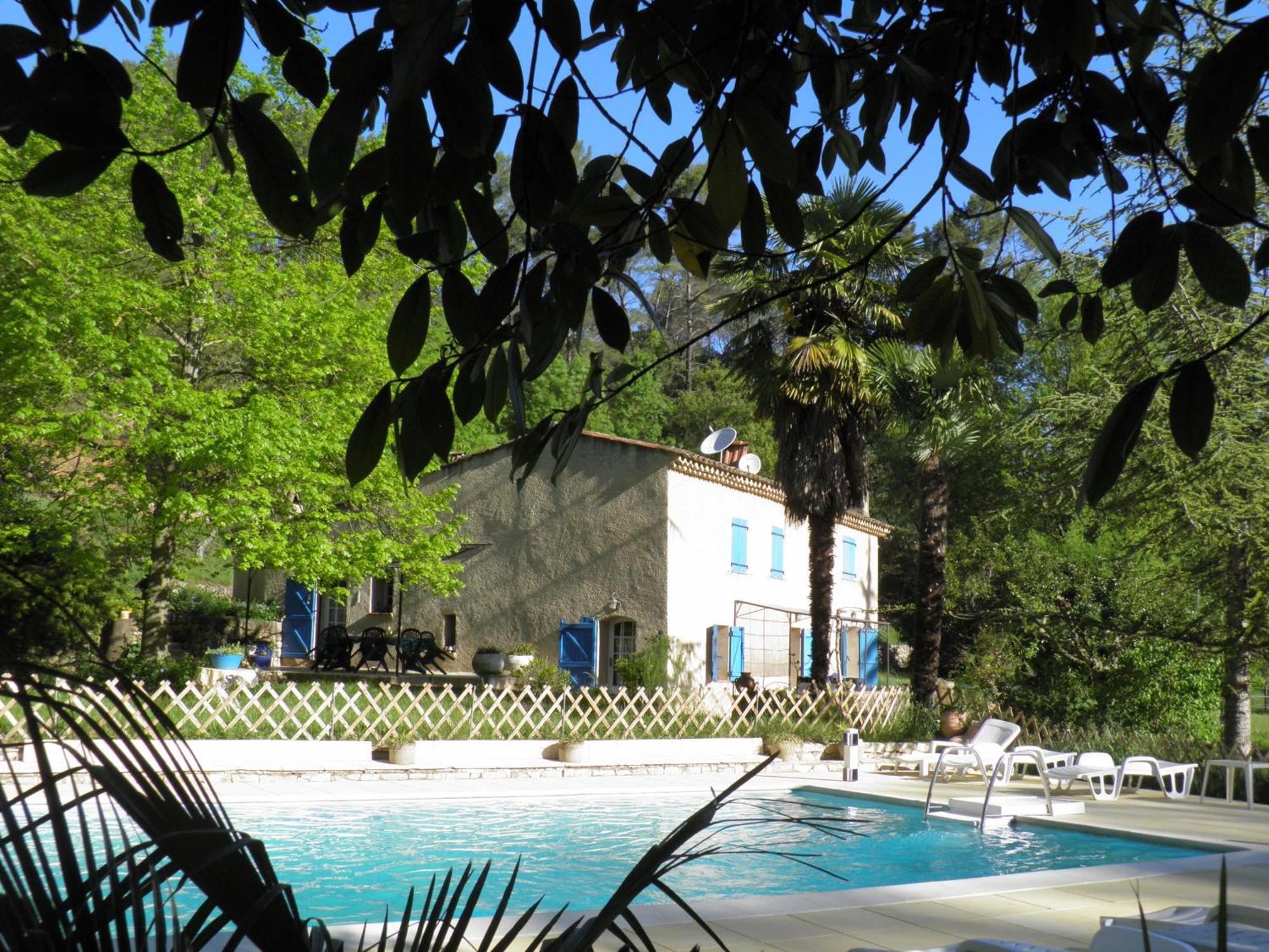 サレルヌ Domaine De La Provenc'Aneヴィラ 部屋 写真